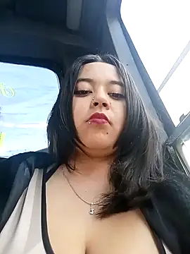 Snapshot of Cristal__04 chatting on 01-08-25, 10:27 Cristal 04 online show from 01-08-25, 10:27