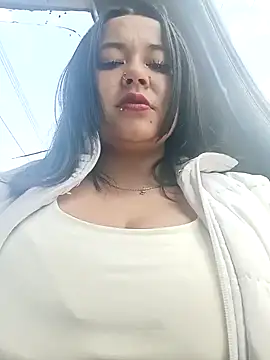 Snapshot of Cristal__04 chatting on 01-10-25, 03:58 Cristal 04 online show from 01-10-25, 03:58