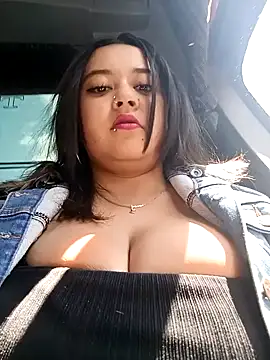 Snapshot of Cristal__04 chatting on 01-21-25, 06:23 Cristal 04 online show from 01-21-25, 06:23