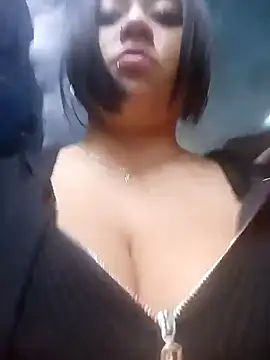Snapshot of Cristal__04 chatting on 02-25-25, 07:25 Cristal 04 online show from 02-25-25, 07:25