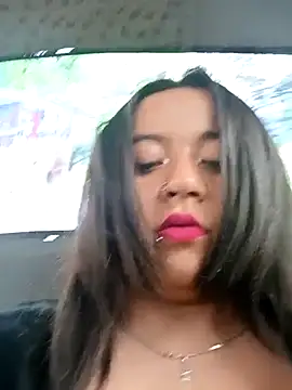 Snapshot of Cristal__04 chatting on 03-17-25, 02:56 Cristal 04 online show from 03-17-25, 02:56
