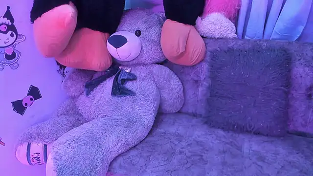 isaaclatino online show from 11-13-25, 11:58