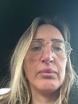 Snapshot of casalinga88 chatting on 02-28-25, 03:04 casalinga88 online show from 02-28-25, 03:04