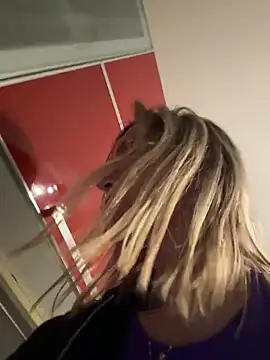 Snapshot of casalinga88 chatting on 02-28-25, 06:20 casalinga88 online show from 02-28-25, 06:20