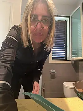 Snapshot of casalinga88 chatting on 03-02-25, 11:18 casalinga88 online show from 03-02-25, 11:18