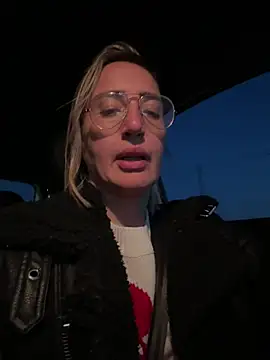 Snapshot of casalinga88 chatting on 03-04-25, 05:34 casalinga88 online show from 03-04-25, 05:34