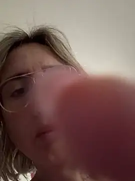 Snapshot of casalinga88 chatting on 03-05-25, 07:05 casalinga88 online show from 03-05-25, 07:05