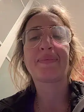 Snapshot of casalinga88 chatting on 03-05-25, 06:12 casalinga88 online show from 03-05-25, 06:12