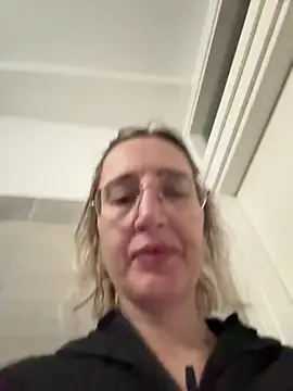 Snapshot of casalinga88 chatting on 03-06-25, 11:36 casalinga88 online show from 03-06-25, 11:36