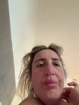 Snapshot of casalinga88 chatting on 03-07-25, 06:46 casalinga88 online show from 03-07-25, 06:46