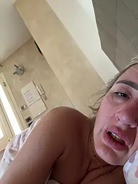 Snapshot of casalinga88 chatting on 03-09-25, 07:56 casalinga88 online show from 03-09-25, 07:56