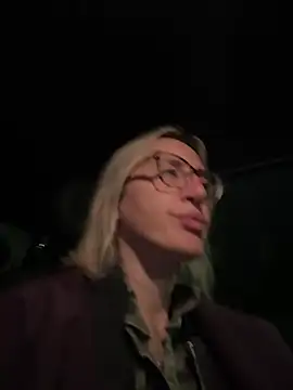 Snapshot of casalinga88 chatting on 03-09-25, 07:37 casalinga88 online show from 03-09-25, 07:37