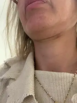 Snapshot of casalinga88 chatting on 03-12-25, 10:05 casalinga88 online show from 03-12-25, 10:05