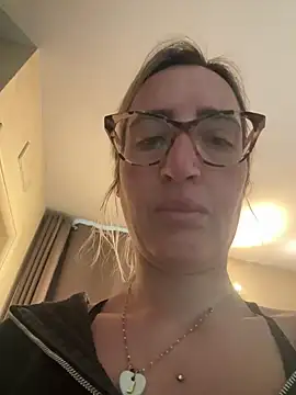 Snapshot of casalinga88 chatting on 03-15-25, 07:20 casalinga88 online show from 03-15-25, 07:20