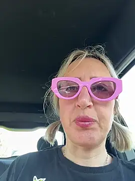 Snapshot of casalinga88 chatting on 03-16-25, 11:49 casalinga88 online show from 03-16-25, 11:49