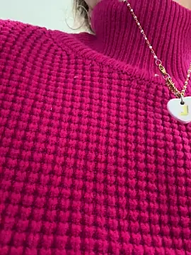 Snapshot of casalinga88 chatting on 03-17-25, 04:33 casalinga88 online show from 03-17-25, 04:33