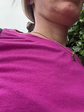 Snapshot of casalinga88 chatting on 09-09-25, 11:21 casalinga88 online show from 09-09-25, 11:21