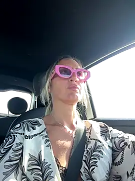 Snapshot of casalinga88 chatting on 09-21-25, 01:35 casalinga88 online show from 09-21-25, 01:35