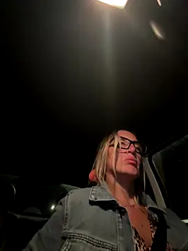 Snapshot of casalinga88 chatting on 09-27-25, 12:48 casalinga88 online show from 09-27-25, 12:48