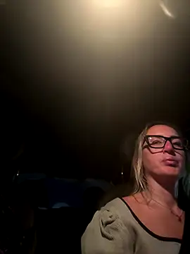 Snapshot of casalinga88 chatting on 10-06-25, 05:32 casalinga88 online show from 10-06-25, 05:32