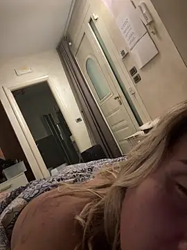 Snapshot of casalinga88 chatting on 11-04-25, 03:05 casalinga88 online show from 11-04-25, 03:05