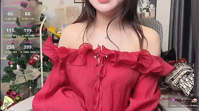 Snapshot of Berrysweet_68 chatting on 02-15-25, 08:11 Berrysweet 68 online show from 02-15-25, 08:11