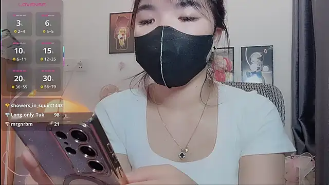 Snapshot of Berrysweet_68 chatting on 03-08-25, 10:43 Berrysweet 68 online show from 03-08-25, 10:43