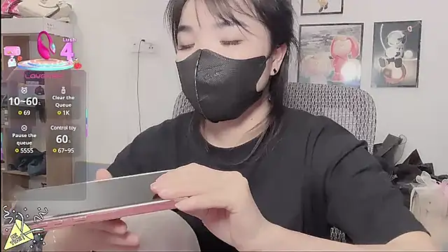 Snapshot of Berrysweet_68 chatting on 03-16-25, 03:17 Berrysweet 68 online show from 03-16-25, 03:17