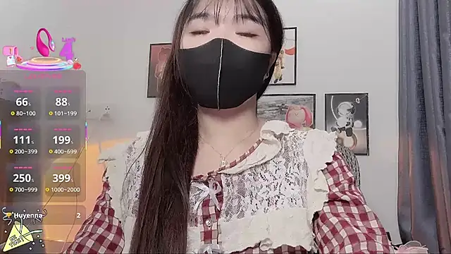 Snapshot of Berrysweet_68 chatting on 03-22-25, 06:25 Berrysweet 68 online show from 03-22-25, 06:25