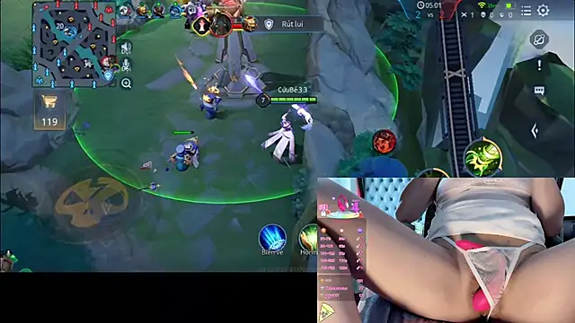 Snapshot of Berrysweet_68 chatting on 10-26-25, 02:06 Berrysweet 68 online show from 10-26-25, 02:06