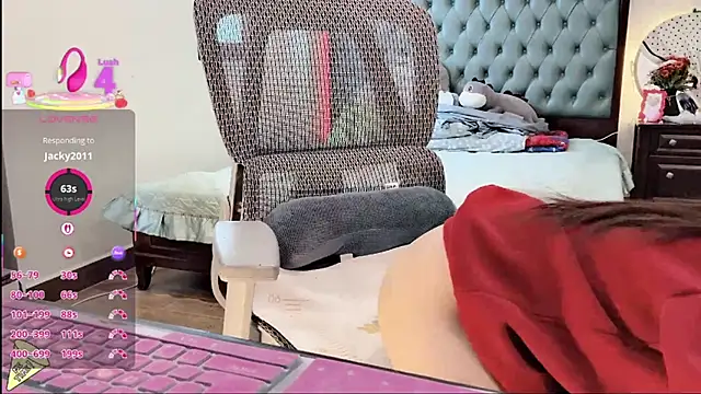 Snapshot of Berrysweet_68 chatting on 10-31-25, 02:56 Berrysweet 68 online show from 10-31-25, 02:56