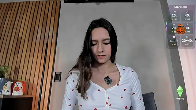 honeyhot69   online show from 10-31-25, 11:44