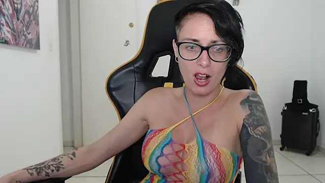 CrisBathoryxxx online show from 12-08-24, 06:11