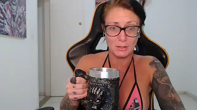 CrisBathoryxxx online show from 03-01-25, 08:13