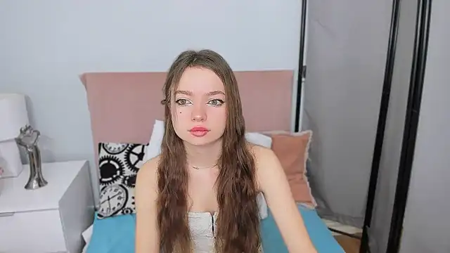 GraceLips online show from 12-03-24, 06:37