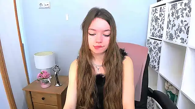 GraceLips online show from 03-23-25, 06:16