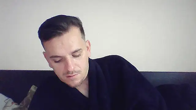 Snapshot of Huge_cock22cm chatting on 10-18-25, 12:28 Huge cock22cm online show from 10-18-25, 12:28