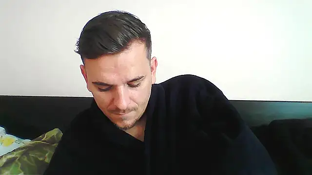 Snapshot of Huge_cock22cm chatting on 10-22-25, 08:25 Huge cock22cm online show from 10-22-25, 08:25