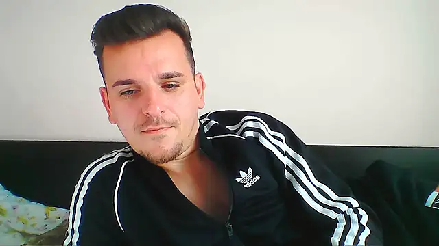 Snapshot of Huge_cock22cm chatting on 10-28-25, 10:19 Huge cock22cm online show from 10-28-25, 10:19