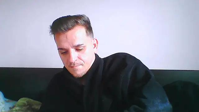 Snapshot of Huge_cock22cm chatting on 11-12-25, 11:21 Huge cock22cm online show from 11-12-25, 11:21