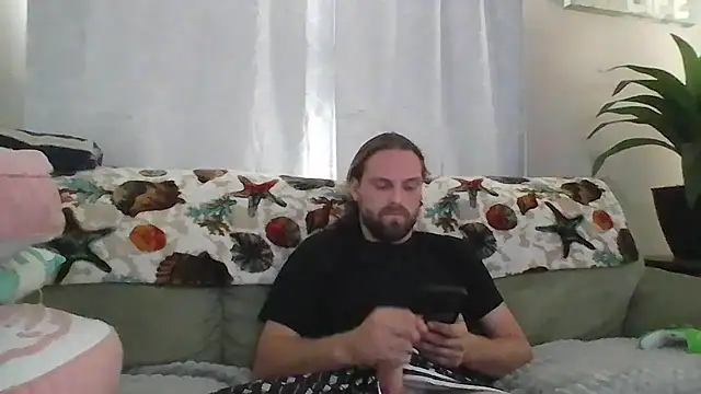 VitaminDrewFl online show from 05-05-26, 06:49
