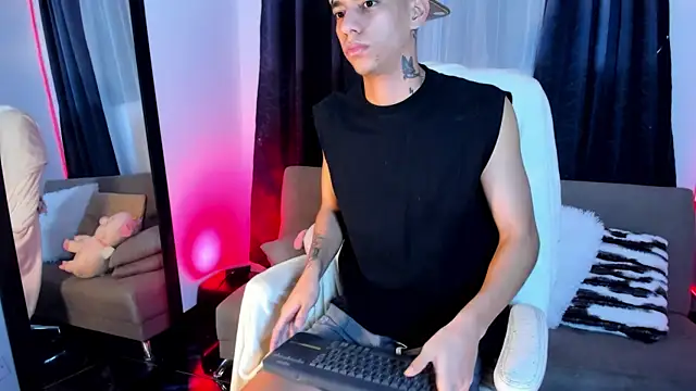 Snapshot of Josep_Davies chatting on 01-23-25, 10:01 Josep Davies online show from 01-23-25, 10:01