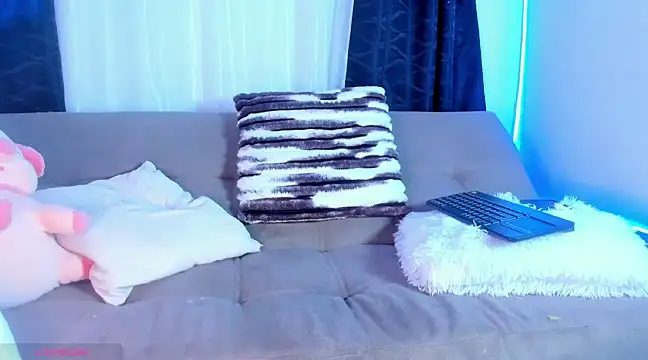 Snapshot of Josep_Davies chatting on 02-17-25, 08:30 Josep Davies online show from 02-17-25, 08:30