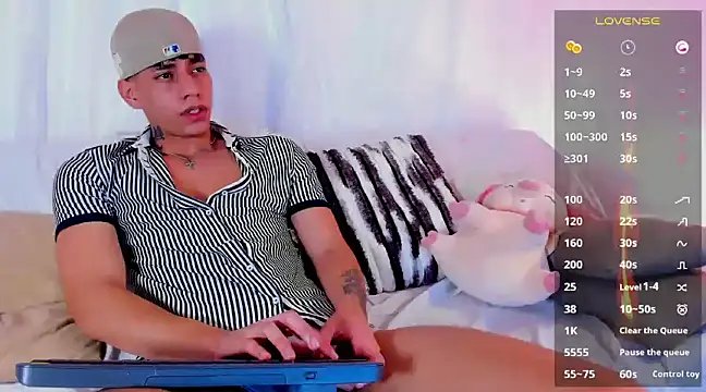 Snapshot of Josep_Davies chatting on 02-23-25, 03:35 Josep Davies online show from 02-23-25, 03:35