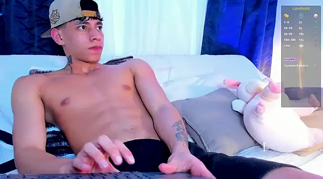 Snapshot of Josep_Davies chatting on 02-26-25, 11:41 Josep Davies online show from 02-26-25, 11:41