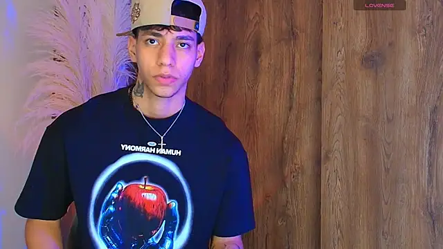 Snapshot of Josep_Davies chatting on 09-23-25, 10:24 Josep Davies online show from 09-23-25, 10:24