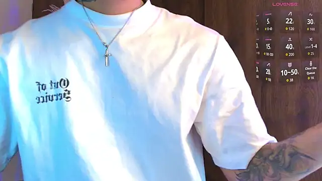 Snapshot of Josep_Davies chatting on 10-01-25, 01:22 Josep Davies online show from 10-01-25, 01:22