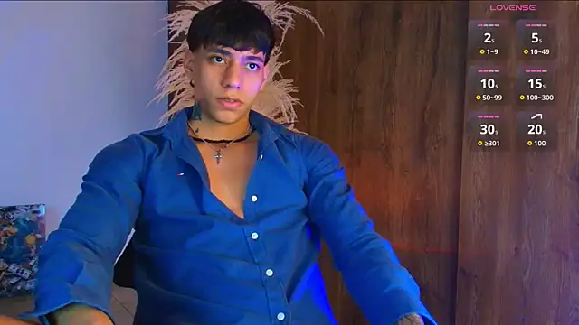 Snapshot of Josep_Davies chatting on 10-10-25, 10:09 Josep Davies online show from 10-10-25, 10:09