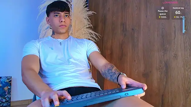 Snapshot of Josep_Davies chatting on 11-02-25, 07:27 Josep Davies online show from 11-02-25, 07:27