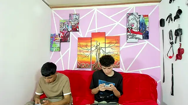 Snapshot of oliverhot2005 chatting on 01-10-25, 08:48 oliverhot2005 online show from 01-10-25, 08:48